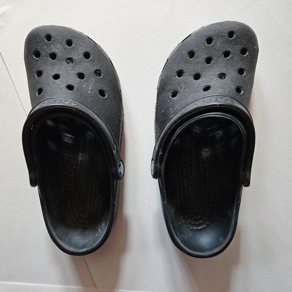Used Black Crocs